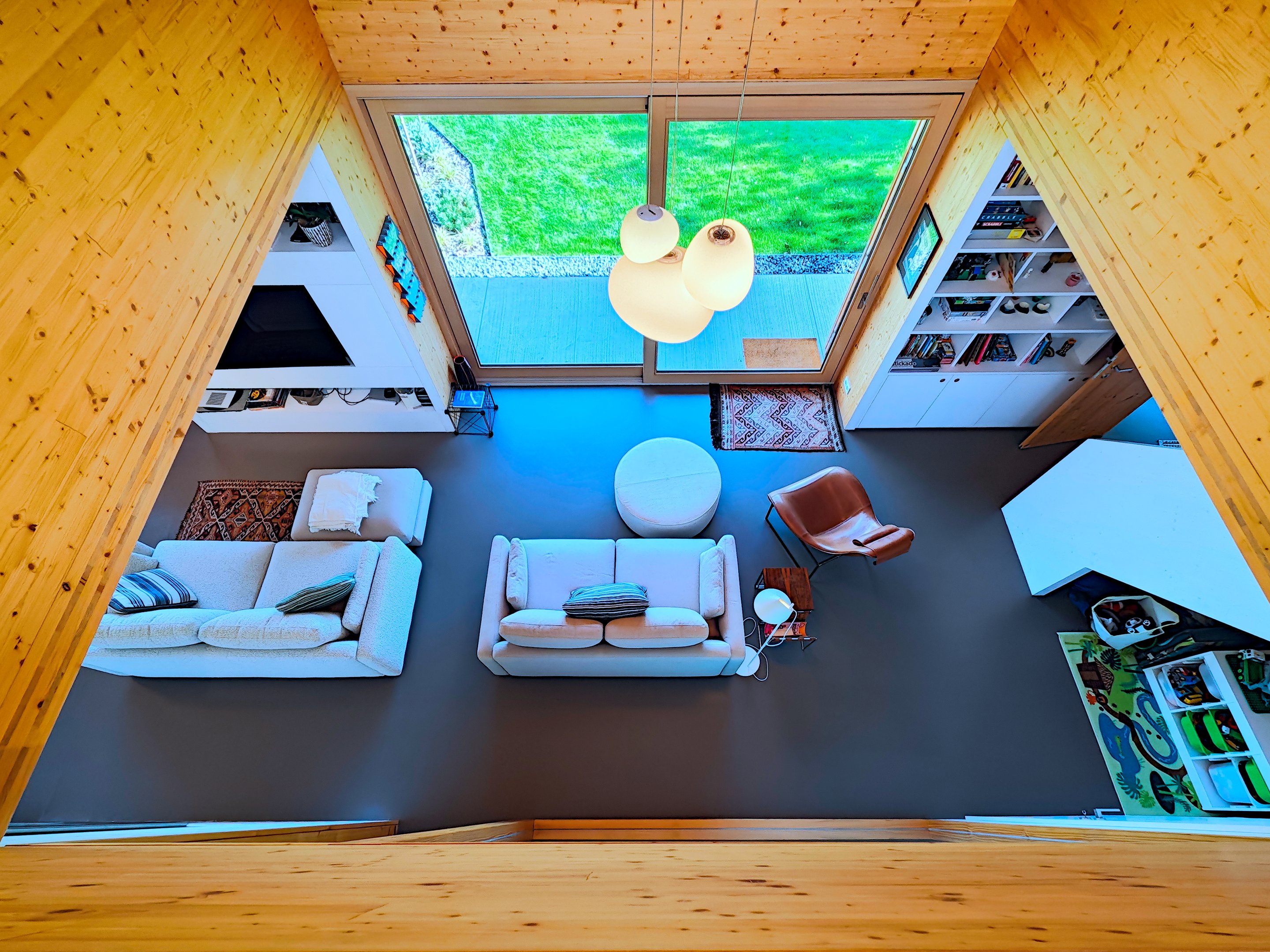 Skandináv luxusvilla és high-tech okosotthon Almádiban
